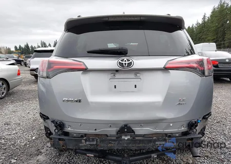 2017 Toyota Rav4 Le z USA, uszkodzony, nr VIN 2T3BFREV5HW569322
